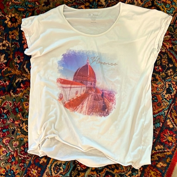 *3 for $10* M Rena “Florence” women’s shirt - Picture 2 of 6